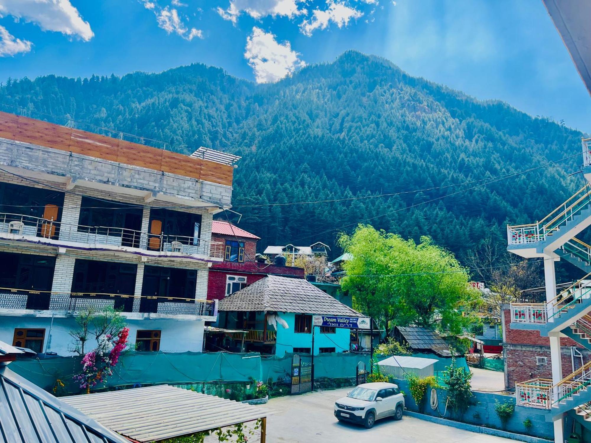 Hotel Brownie River View Kasol Kültér fotó